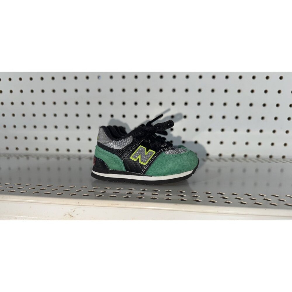 New Balance 574 Boys Baby Infant Suede Athletic Shoes Size 3 Green Black Gray